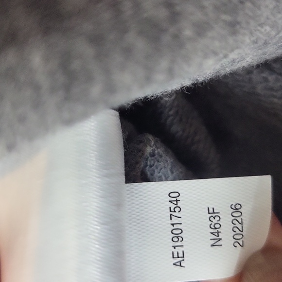 AMAZON ESSENTIALS Gray Lightweight French Terry Full-Zip Hooded Sweatshirt - Picture 9 of 11